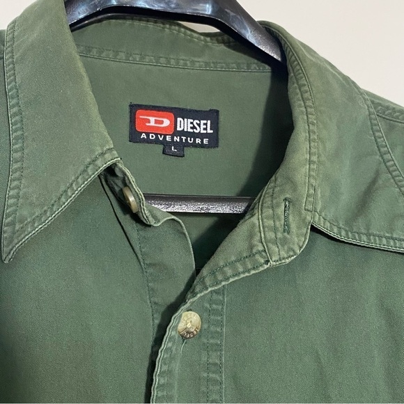 🎈DIESEL vintage army  green button down long sleeves shirt. - Picture 3 of 5